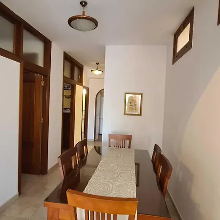Sunny Aloha Apartment *